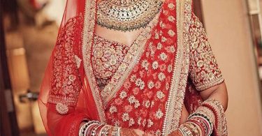 bipasha-basu looks stunning in her wedding lehngha